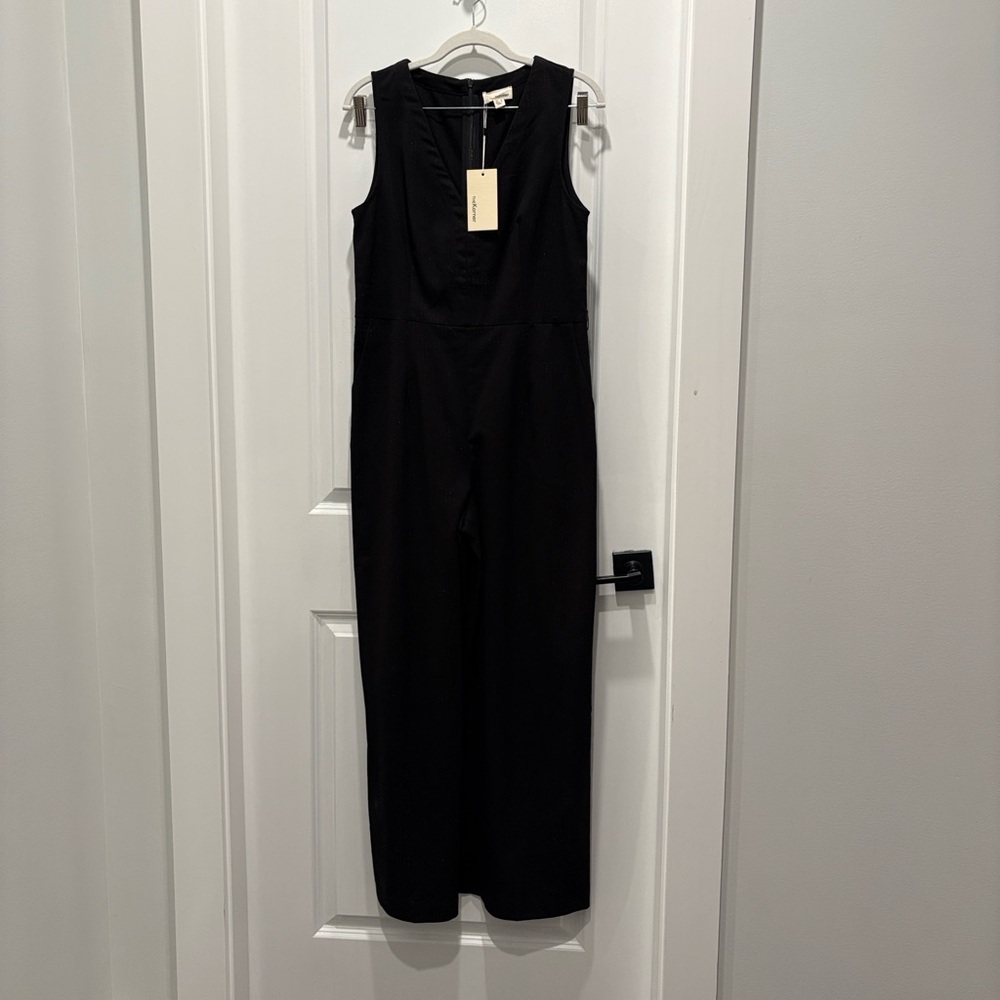 Chic Black Sleeveless Jumpsuit NWT - Picture 2 of 7